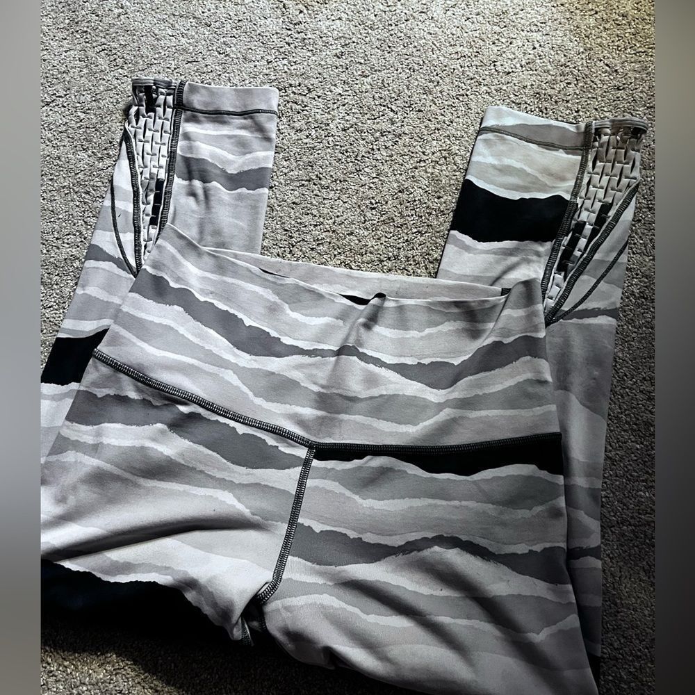 Lululemon size 8
